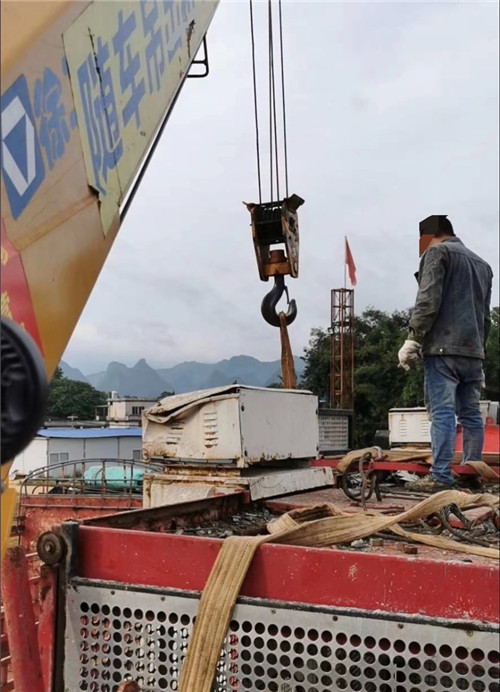 习水县大件吊装搬运设备常用的施工手势信号解答