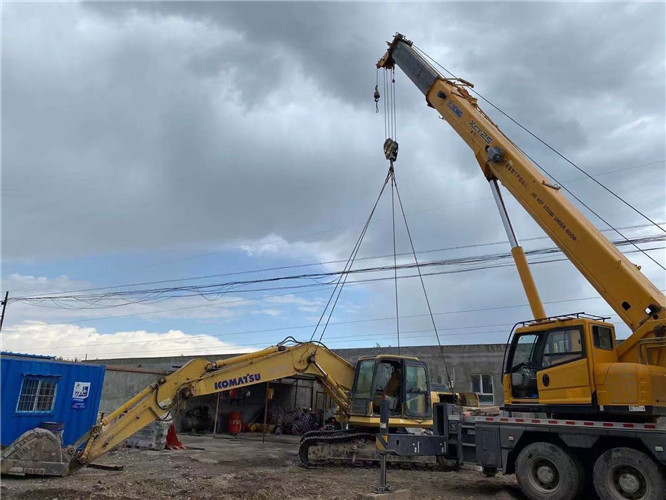 习水县25吨吊车的工作半径是多少？