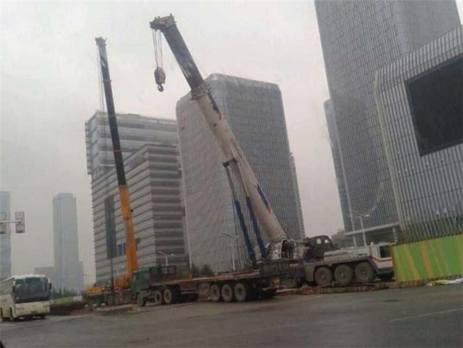 习水县“自动找平”—— 吊车的 “平地神器” 技术